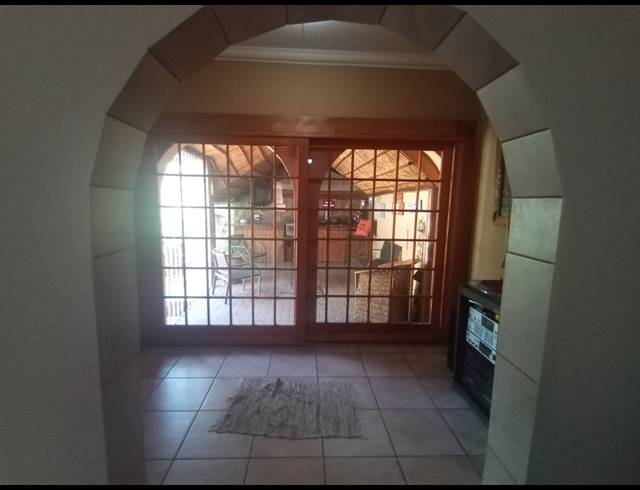 3 BEDROOM TOWNHOUSE FOR SALE IN THREE RIVERS PROPER